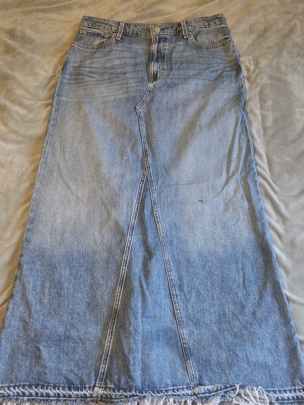 Lucky Brand Light Blue Denim Jeans with Gold Stitching